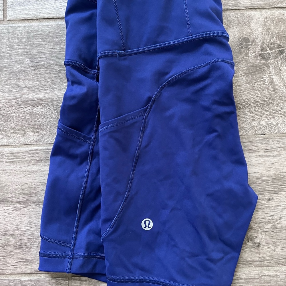 Lululemon bike shorts - blue
